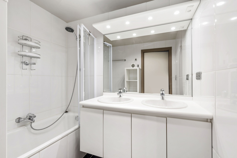 Bathroom, Zilthof B 001, West-Vlaanderen