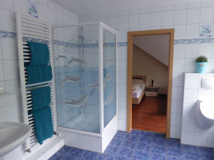 Bathroom 4, Hotel Am Sportpark, Duisburg
