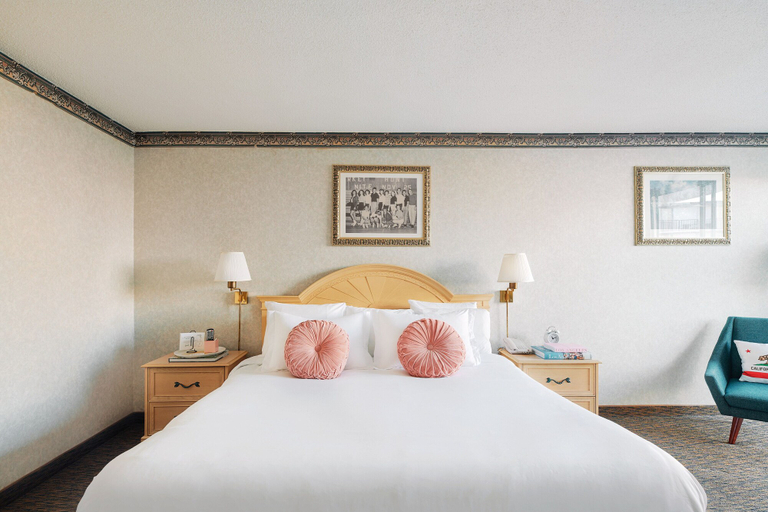 Bedroom 4, Glendale Express Hotel Los Angeles, Los Angeles