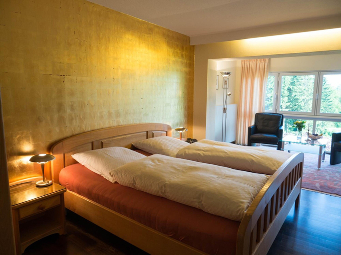 Bedroom 3, Hotel Landhaus Berghof, Olpe