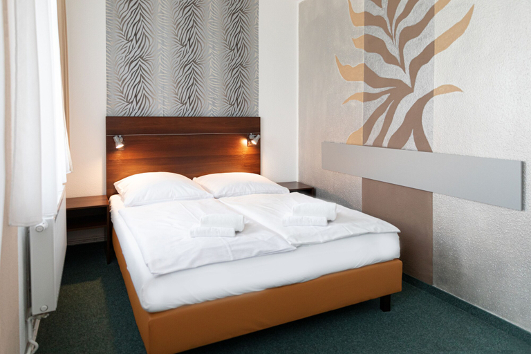 Bedroom 3, Hotel Polonia - Frankfurt-Oder, Frankfurt (Oder)
