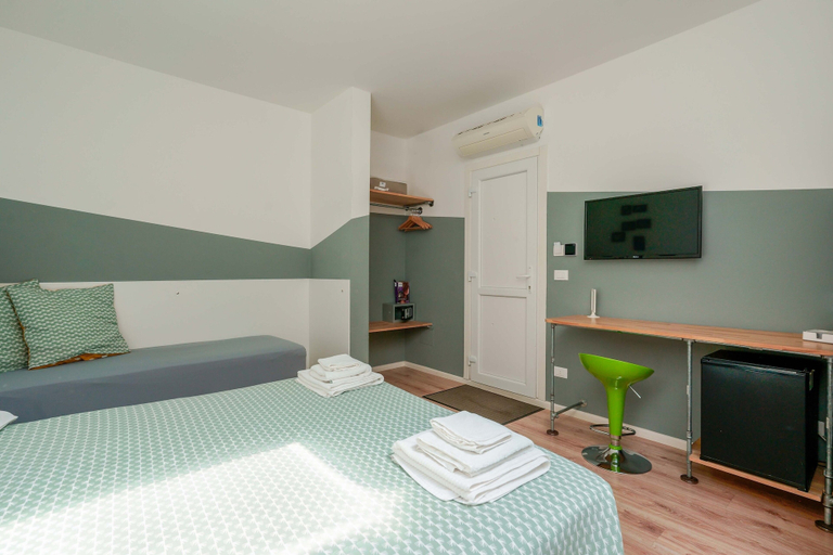 Bedroom 5, Funtanir Rooms, Bologna