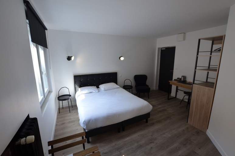 Bedroom 4, Hotel de Quebec, Seine-Maritime
