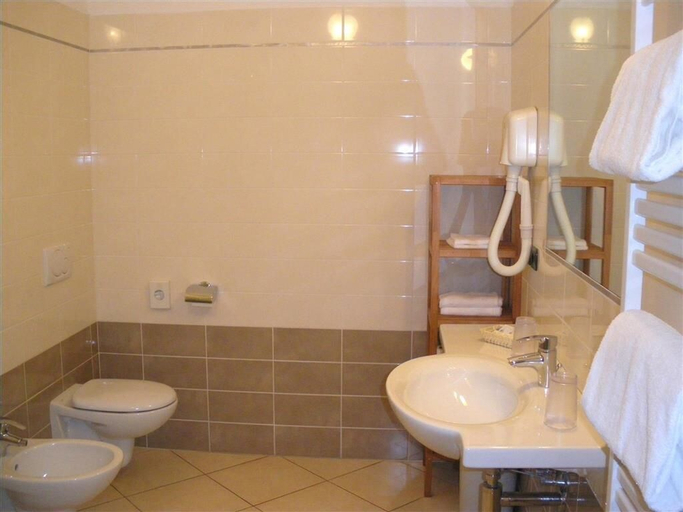Bathroom 5, Hotel Villa Franca, Trento
