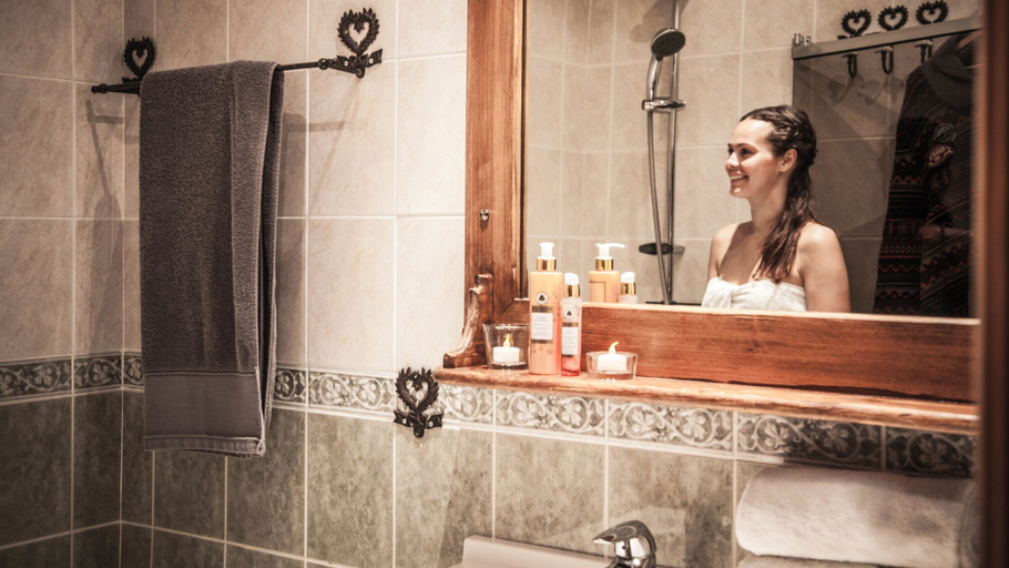 Bathroom 3, Hôtel Altitude, Savoie