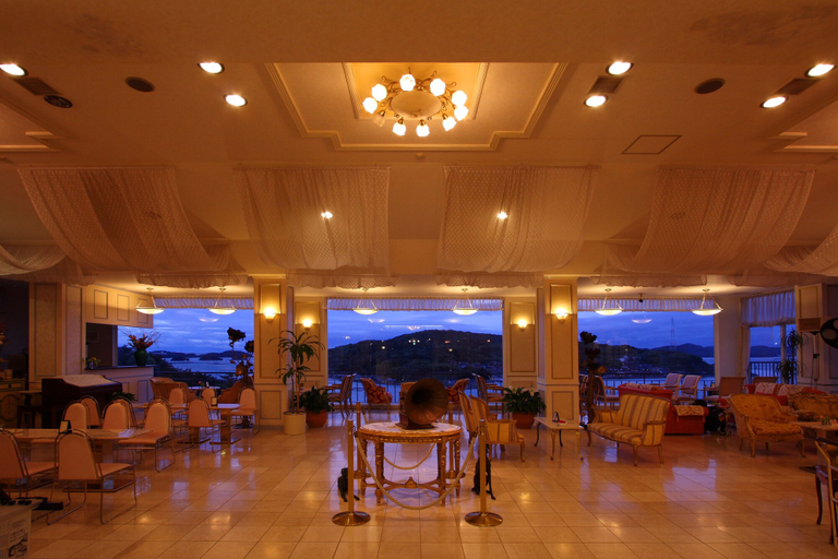 Food & Drinks, Hotel Maritime Kaikoen, Toba