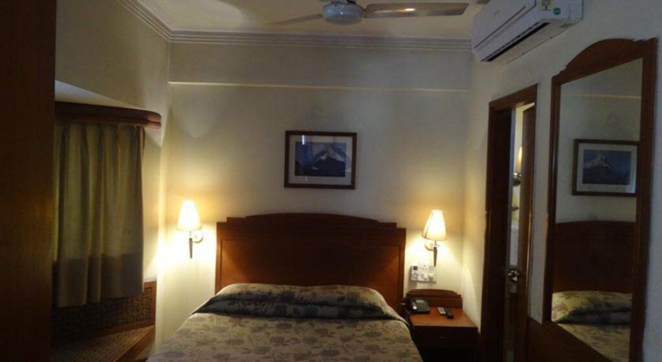 Bedroom 3, Nirula's Hotel, Gautam Buddha Nagar