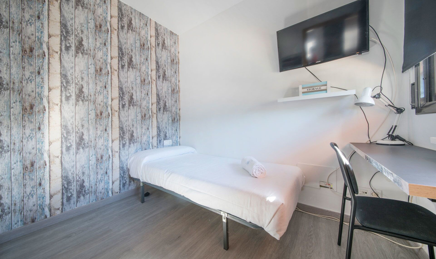 Bedroom 3, Julius House With Pool 7Km From The Beach (R75), Barcelona