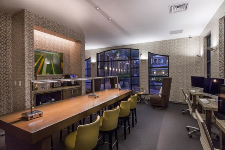Food & Drinks 5, Global Luxury Suites Baypointe Station, Santa Clara
