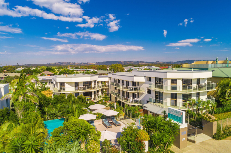 Exterior & Views 2, Bayview Beachfront Apartments, in town right on the beach, Byron