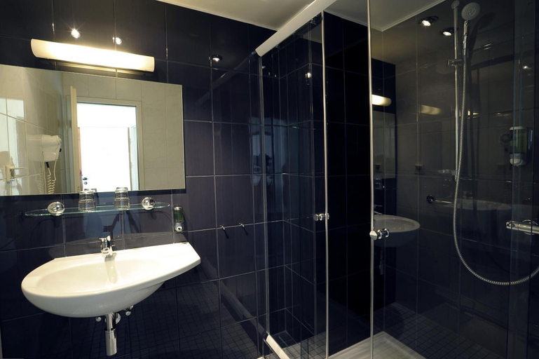Bathroom 4, Hotel Ludwig van Beethoven, Berlin