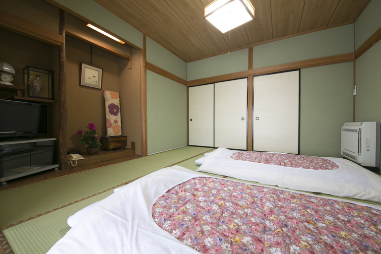 Bedroom 2, Tamagawa Ryokan, Tahara