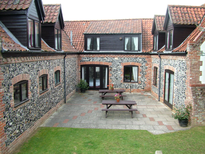 Exterior & Views 2, The Crown Hotel, Norfolk