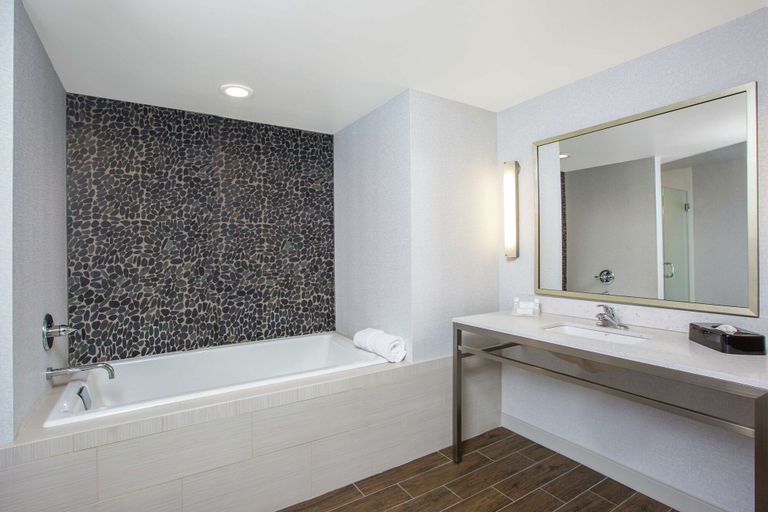 Bathroom 4, Hilton Garden Inn Olympia, Thurston