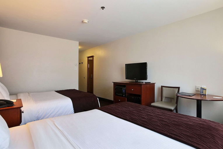 Bedroom 3, Super 8 by Wyndham Trois-Rivieres, Francheville