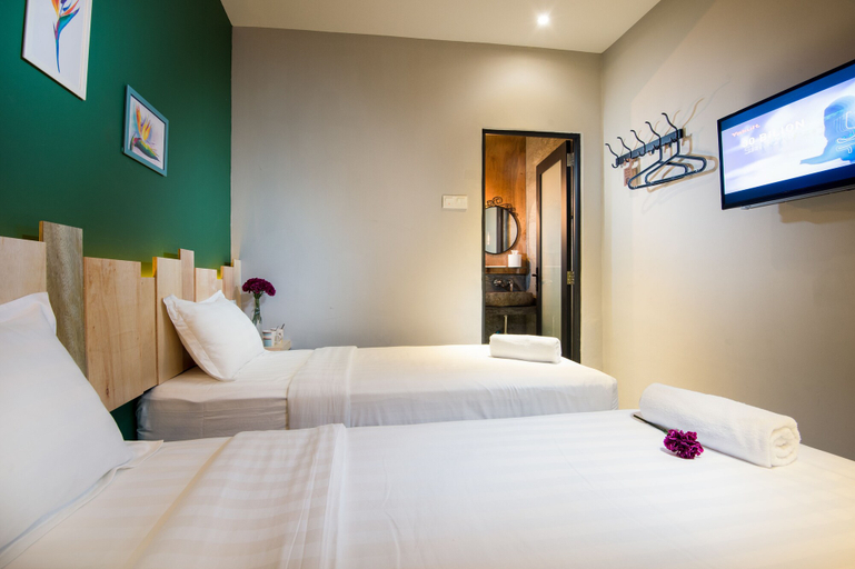 Bedroom 3, Finess Basic Hotel, Malacca City
