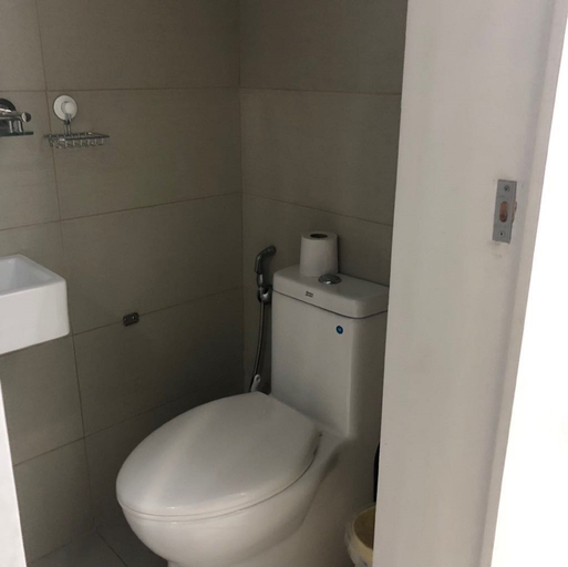 Bathroom 4, Green Residences, Manila City