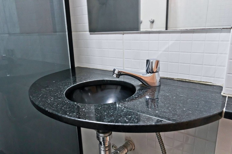 Bathroom 3, Modern Studio by the Beach 103 Apartment 1, Rio de Janeiro