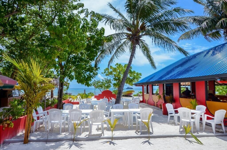 Food & Drinks 2, Paradise Retreat , Maafushi Island