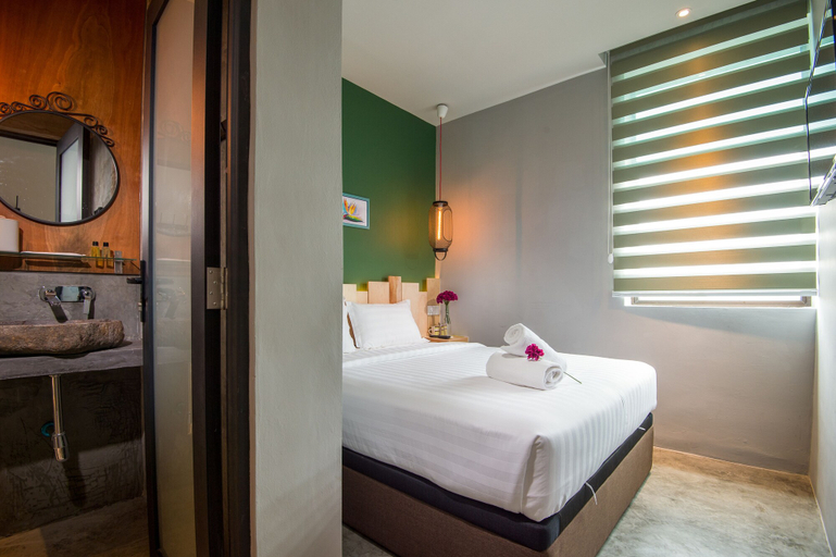 Bedroom 2, Finess Basic Hotel, Malacca City