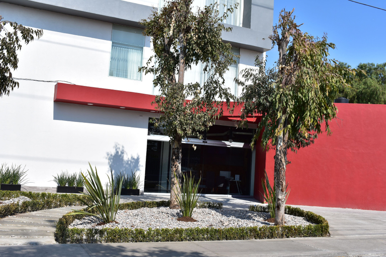 Exterior & Views, ESDUMA HK Hotel Pachuca, San Agustín Tlaxiaca