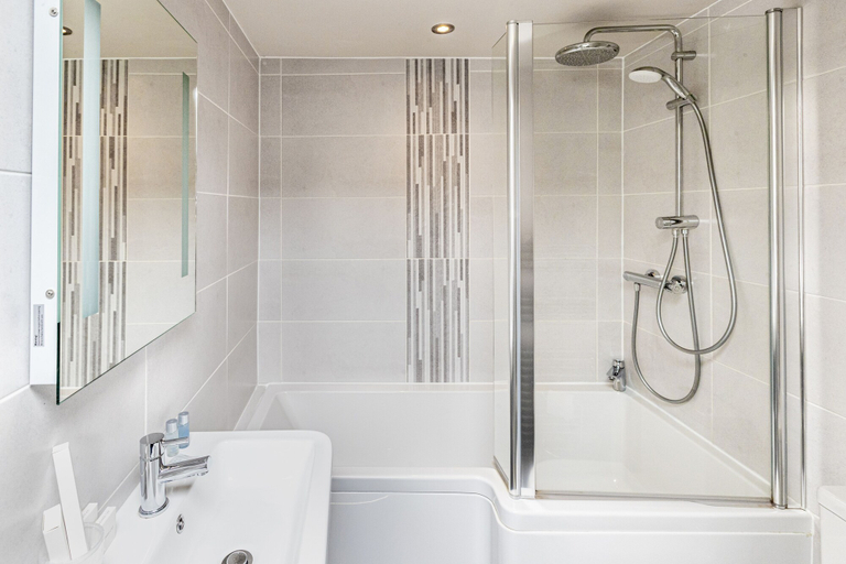 Bathroom 3, The Woolly Sheep Inn, North Yorkshire
