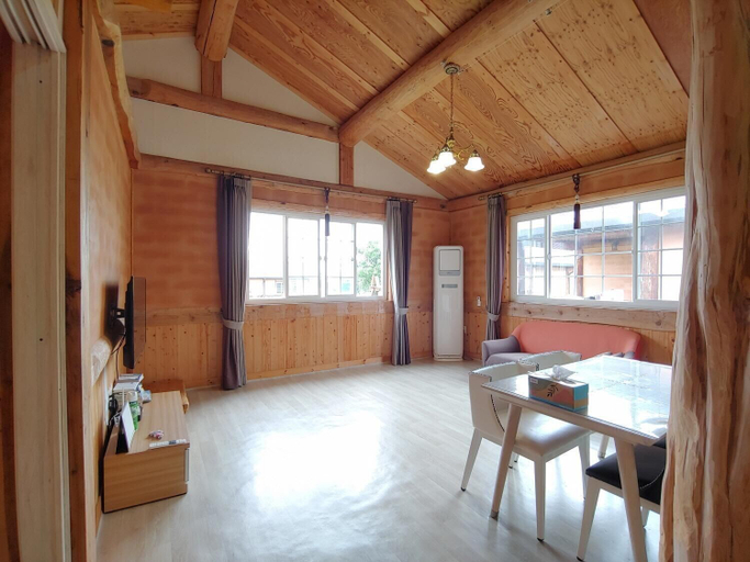 Others 5, Geumok Log Pension, Seogwipo