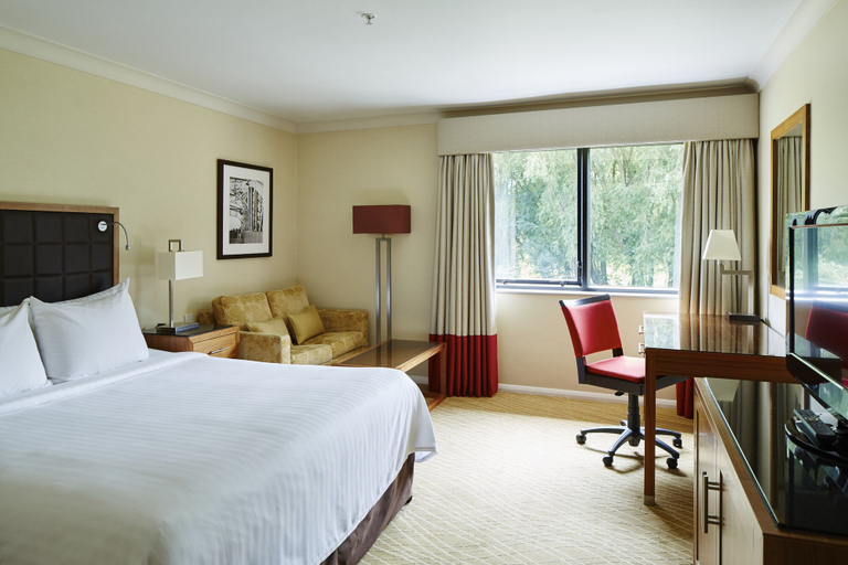Bedroom 3, Delta Hotels by Marriott Peterborough, Peterborough