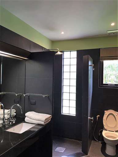 Bathroom 4, Private Pool Villas Phuket - Mandala Arnalia, Pulau Phuket