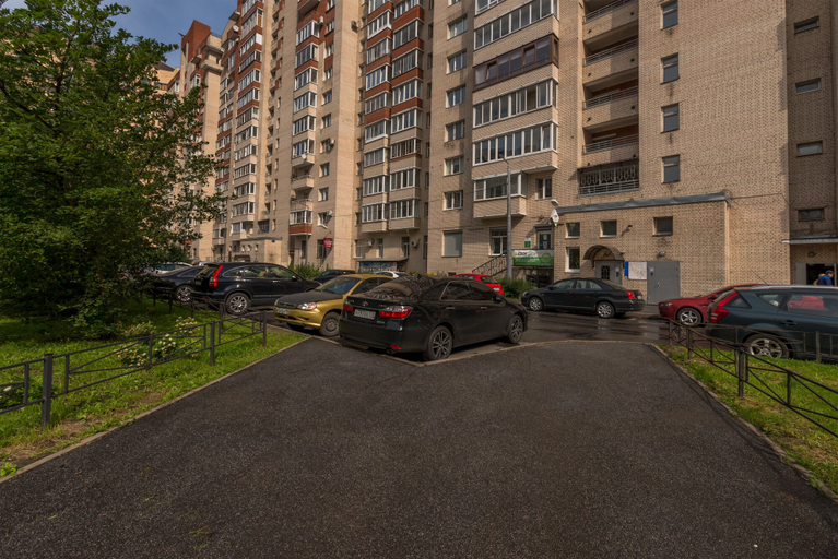Exterior & Views, FlatHome24 on Kolomiazhsky, Sankt-Peterburg gorsovet