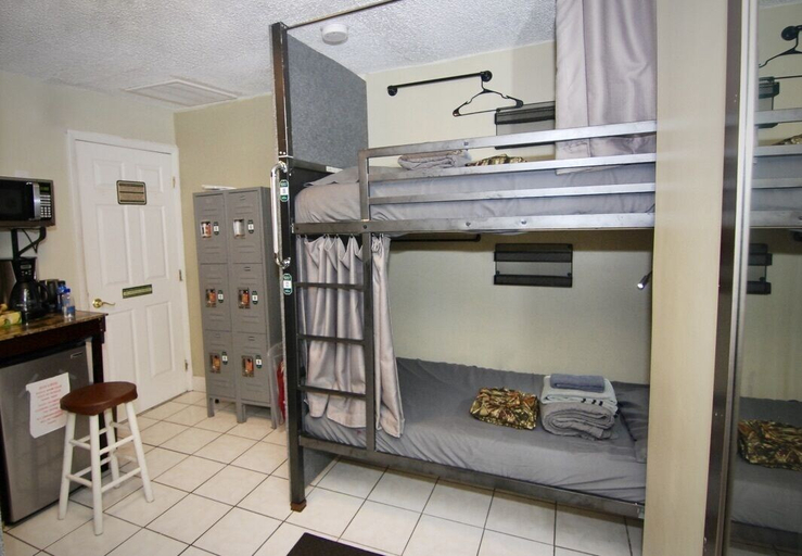 Bedroom 3, Sheridan Hostel, Broward