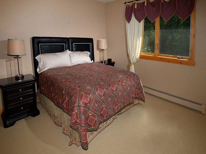 Bedroom 3, Meadow Brook Chalet, Eagle