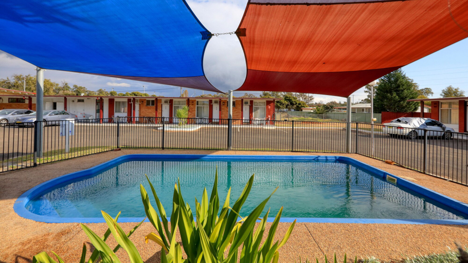 Sport & Beauty 4, Silver Oaks Motel, Gilgandra