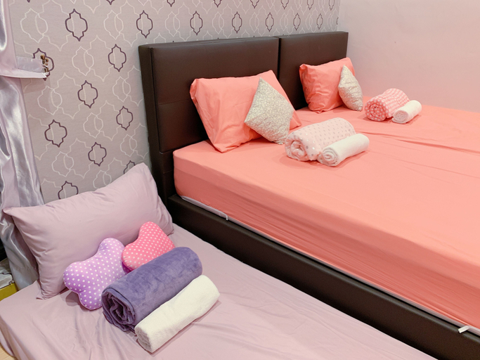 Bedroom 2, Romantic Mansion at The Landmark, Penang Island
