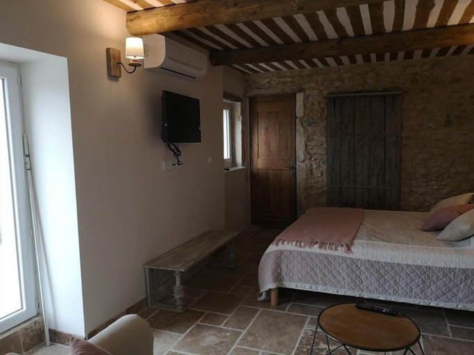 Bedroom 2, La petite plaine, Drôme