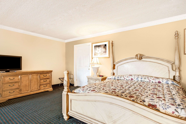 Bedroom 3, Knights Inn Mount Laurel, Burlington