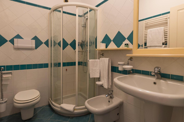 Bathroom 4, Hotel Ristorante Stella 2000, Olbia-Tempio