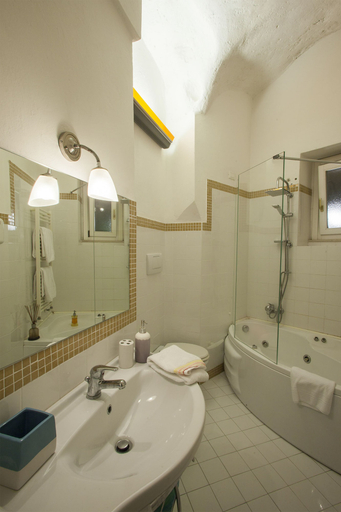 Bathroom 5, Residence San Pietro Barisano, Matera