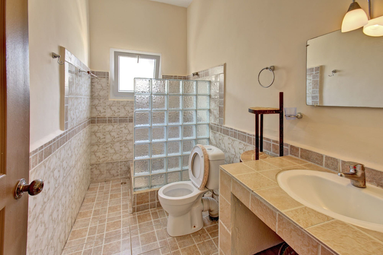 Bathroom 4, Hôtel Résidence Au Sable Blanc, Diana
