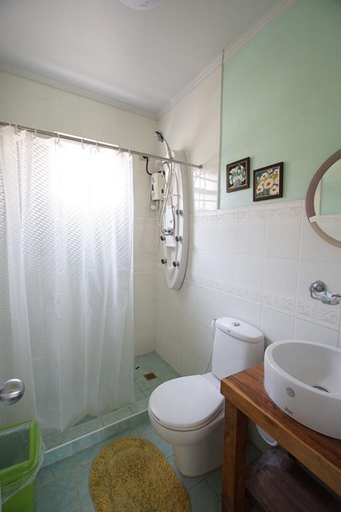 Bathroom 3, Charming Tagaytay Vacation Home, Tagaytay City