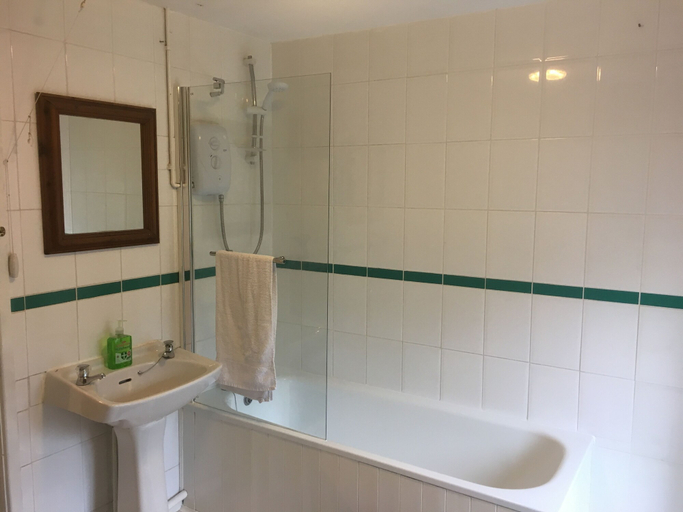 Bathroom 2, Old Shop, Caerphilly