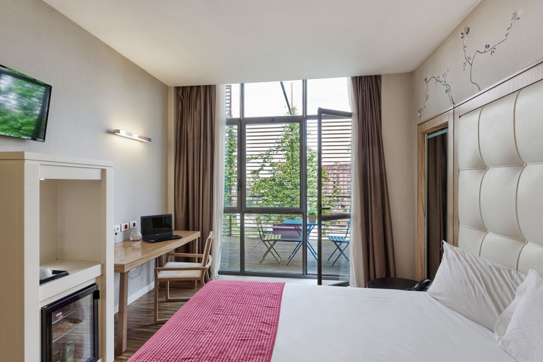 Bedroom 3, Italiana Hotels Milan Rho Fair, Milano