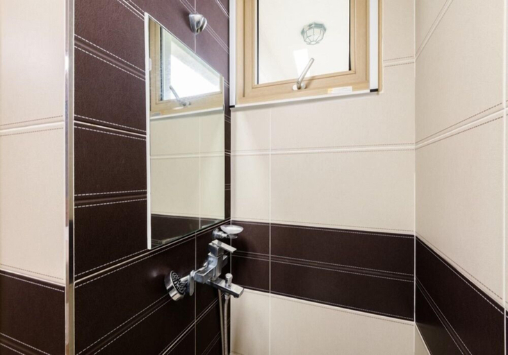 Bathroom 4, Seogwipo Worldcup Resort, Seogwipo