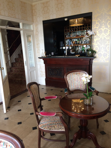 Food & Drinks 4, New House Country Hotel, Cardiff