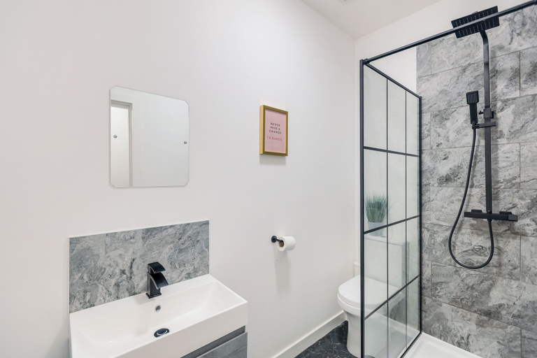 Bathroom 3, Queen Street Apartments by Sasco, Blackpool