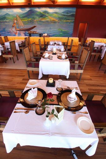 Food & Drinks 5, Pristine Lotus Resort, Taunggye