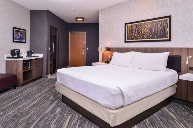 Bedroom 3, Hilton Garden Inn Bend, Deschutes