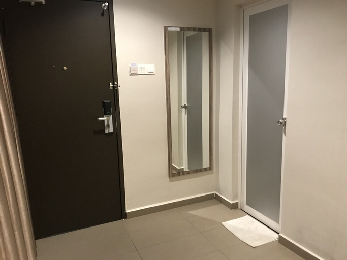 Others 5, Victory Hotel, Johor Bahru