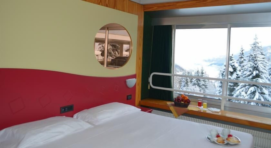 Bedroom 4, Club Hotel Solaria, Trento