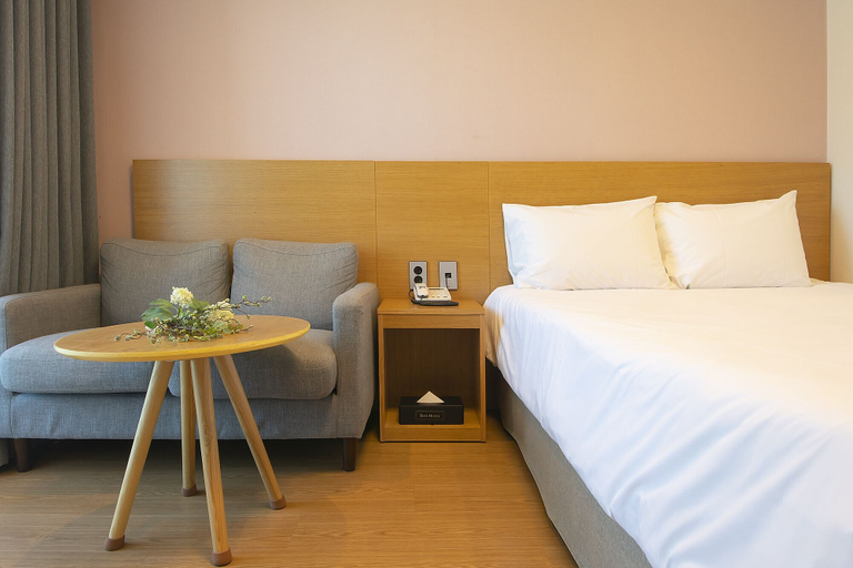 Bedroom 2, Sims Hotel, Jeju
